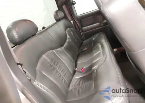 2002 Chevrolet Silverado 1500 Lt z USA, uszkodzony, nr VIN 2GCEK19TX21309775